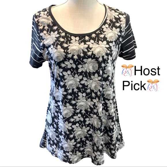 LuLaRoe Tops - 🎊HP🎊 LulaRoe Roses & Stripes T-shirt